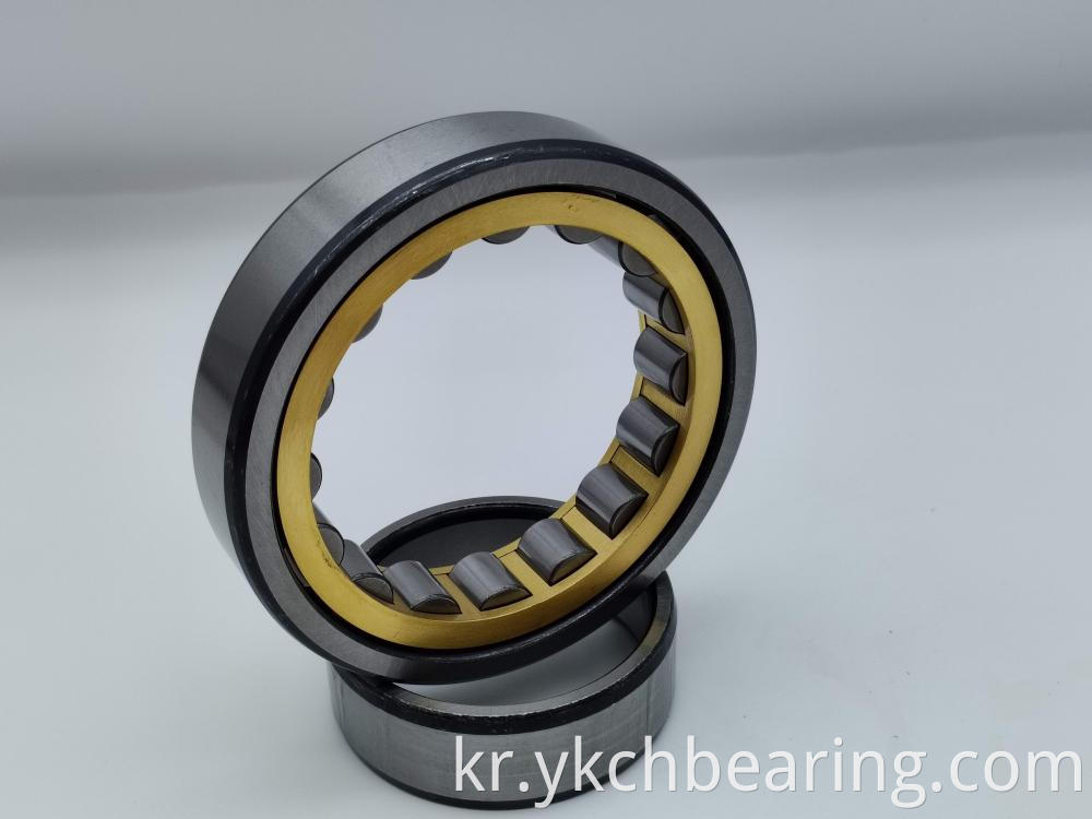 Cylindrical roller bearing NU208EM